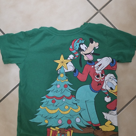 Disney Green Mickey and Friends Holiday T-Shirt - Picture 2 of 2